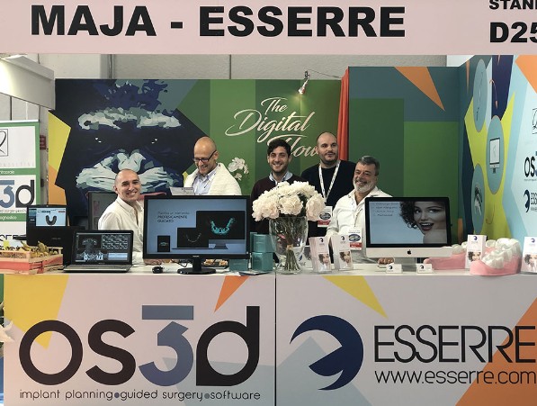 laboratorio esserre espositore